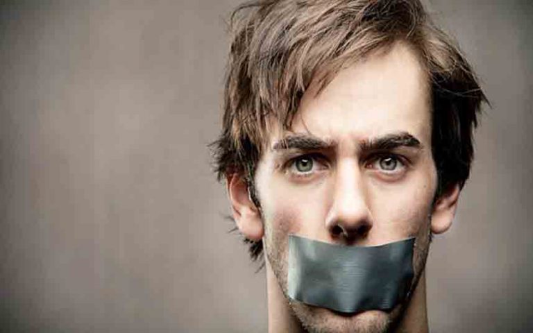 Ley mordaza al taxi del AMB