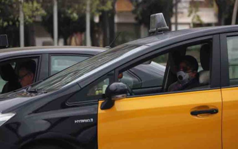 El Instituto Metropolitano del Taxi entregará mascarillas a los taxistas del AMB