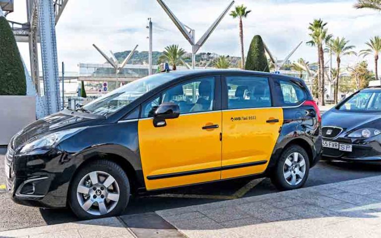 Aprobada la ampliación de la antigüedad máxima de los taxis en el AMB