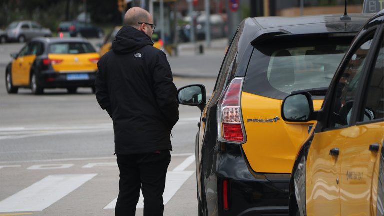 Regulación de la flota de taxis al 60% hasta final de julio