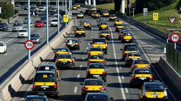 Exigimos a ERC y a Junts x Cat una posición clara respecto a Uber y Cabify