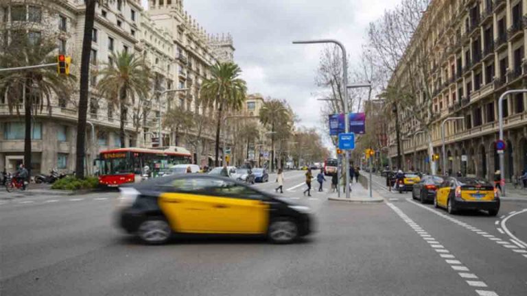 Reunión con Janet Sanz, segunda teniente de alcalde del Ayuntamiento de Barcelona