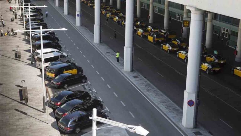 Movilizaciones en el Aeropuerto por la inacción de Aena con los VTC